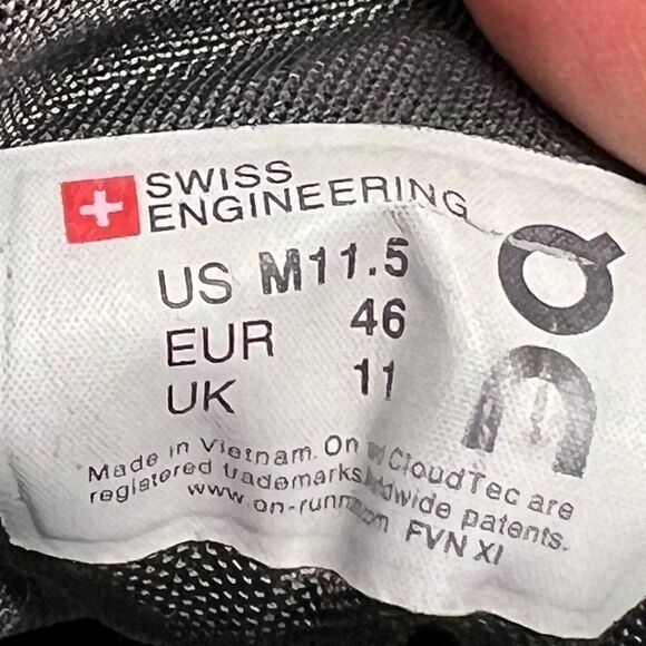 On Running Cloud Men’s Black Shoes Size 11.5 - Picture 7 of 9